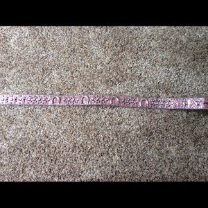 Boot barn pink rhinestone belt button up no claspe